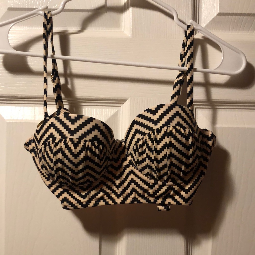 Never worn! Size S!